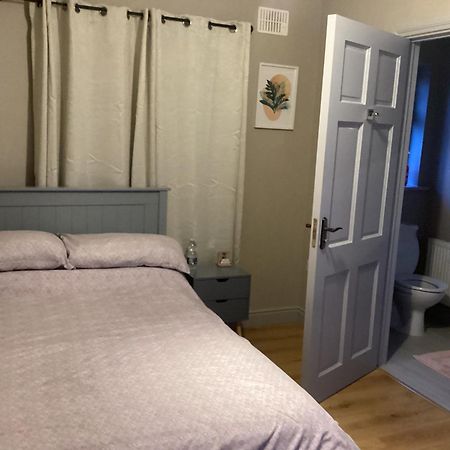 Room To Rent マリンガー エクステリア 写真